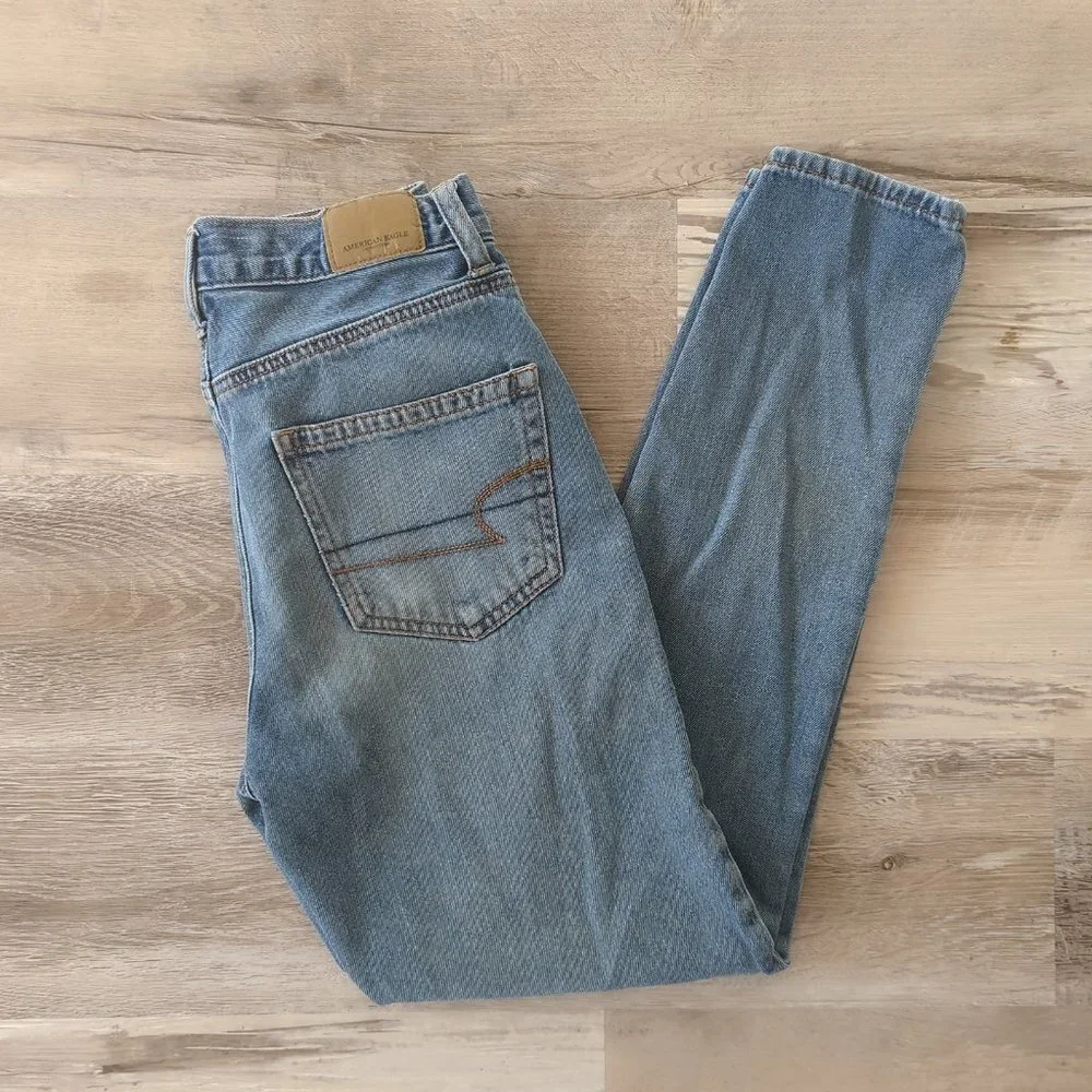 American Eagle Mom Jean - Picture 3 of 6